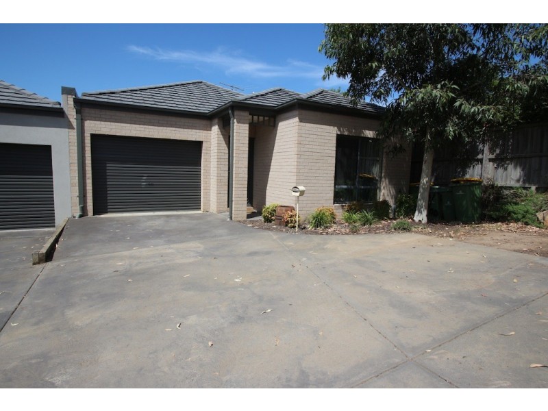 Unit 9 / 120 Ahern Road, Pakenham VIC 3810