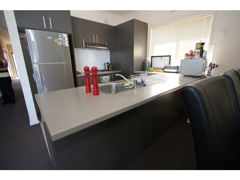 Unit 9 / 120 Ahern Road, Pakenham VIC 3810