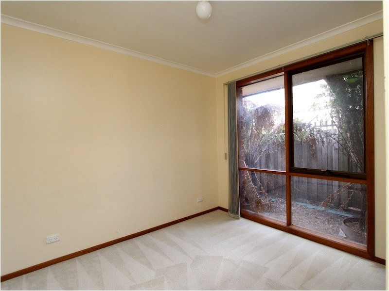 28 Bridle Place, Pakenham VIC 3810