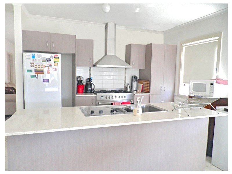 38 Pomegranate Way, Pakenham VIC 3810