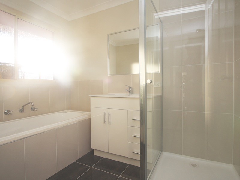 4 Penarie Place, Pakenham VIC 3810