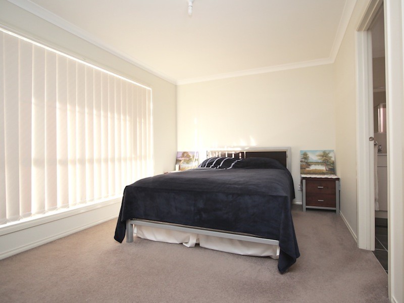 4 Penarie Place, Pakenham VIC 3810