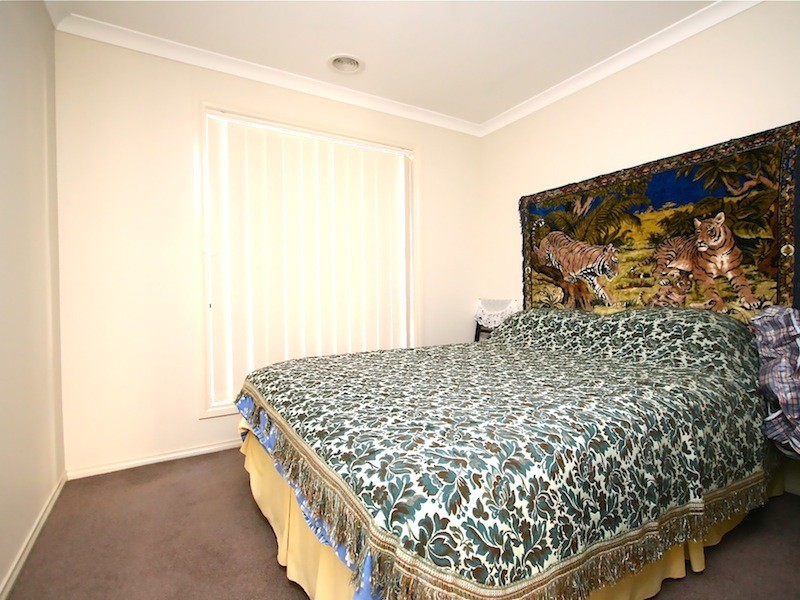 4 Penarie Place, Pakenham VIC 3810