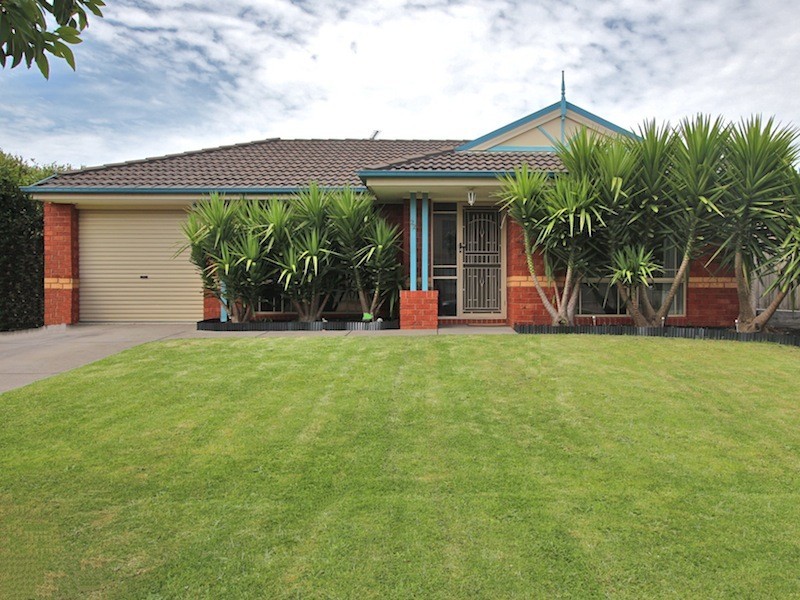 22 Spring Circuit, Pakenham VIC 3810