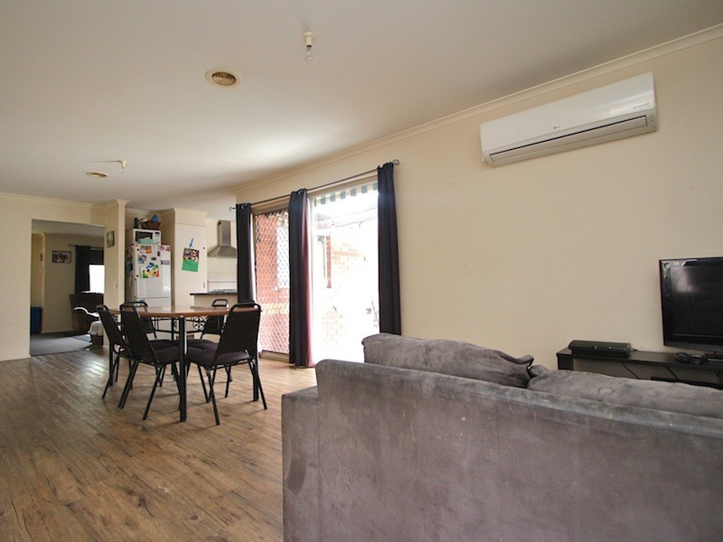 22 Spring Circuit, Pakenham VIC 3810