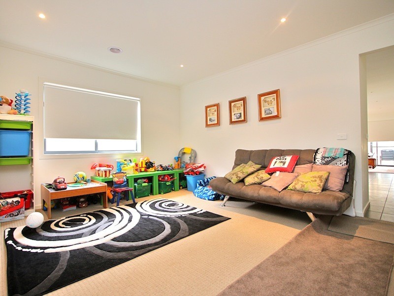123 Blue Horizons Way, Pakenham VIC 3810