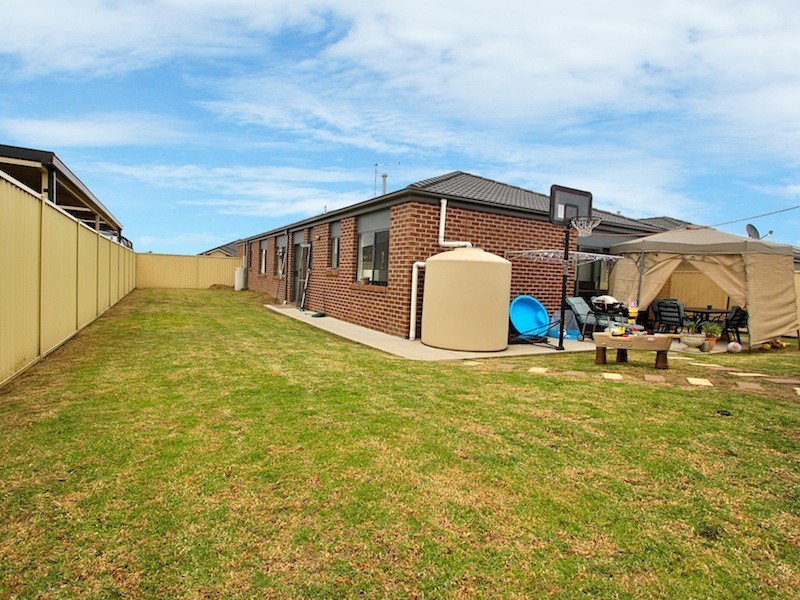 123 Blue Horizons Way, Pakenham VIC 3810