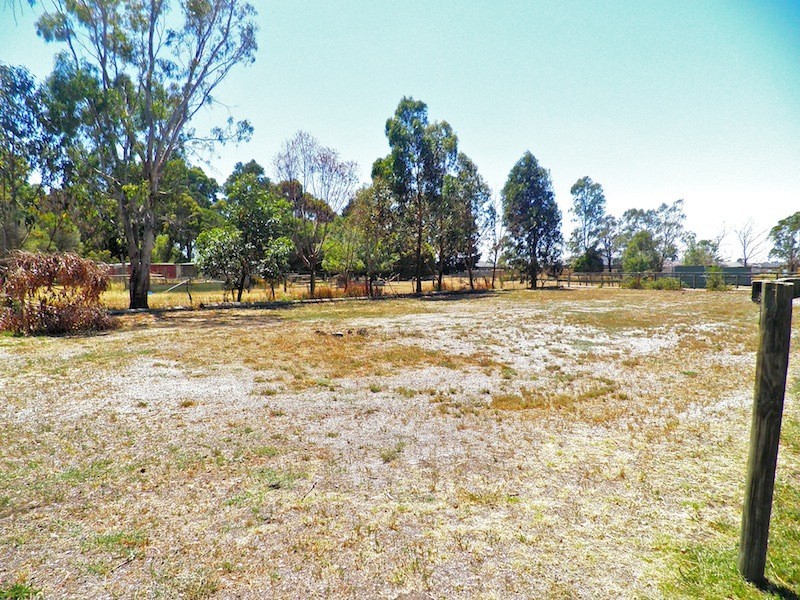 42 Collison Road, Cranbourne East VIC 3977