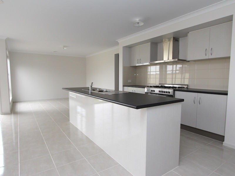 156 Blue Horizons Way, Pakenham VIC 3810