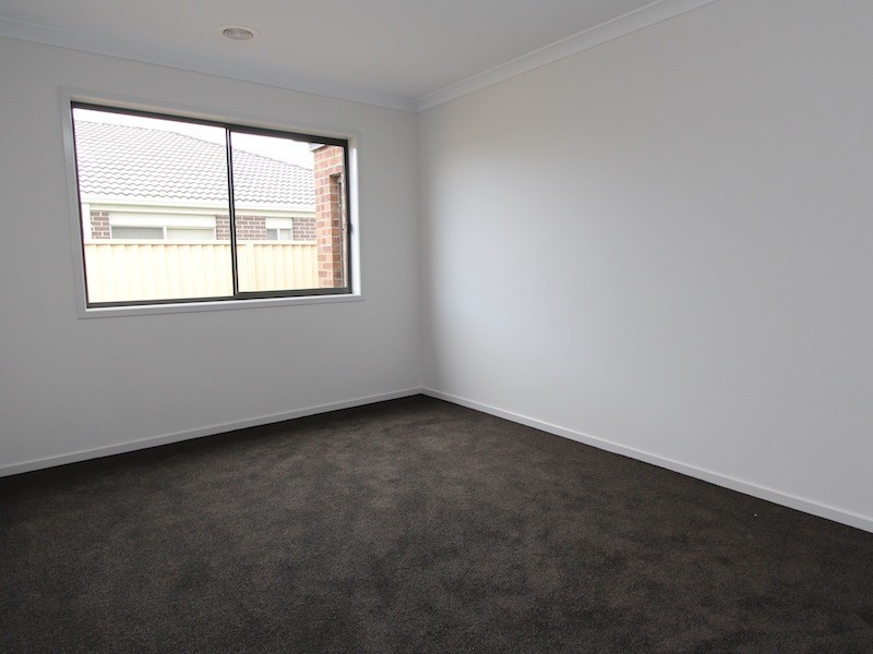 156 Blue Horizons Way, Pakenham VIC 3810