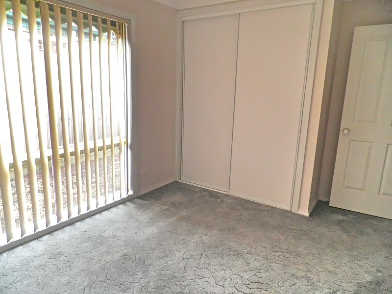 2/13A Templeton Crescent, Pakenham VIC 3810