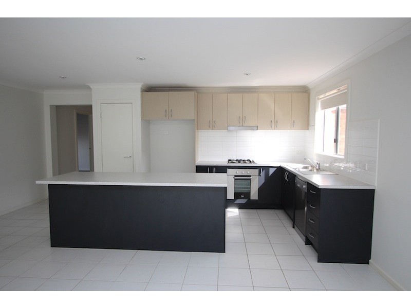 136 Webster Way, Pakenham VIC 3810