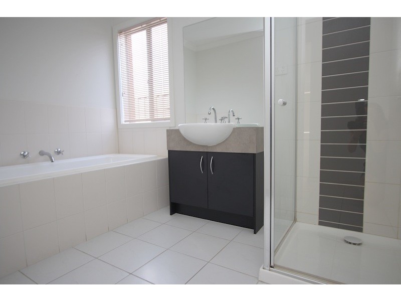 136 Webster Way, Pakenham VIC 3810