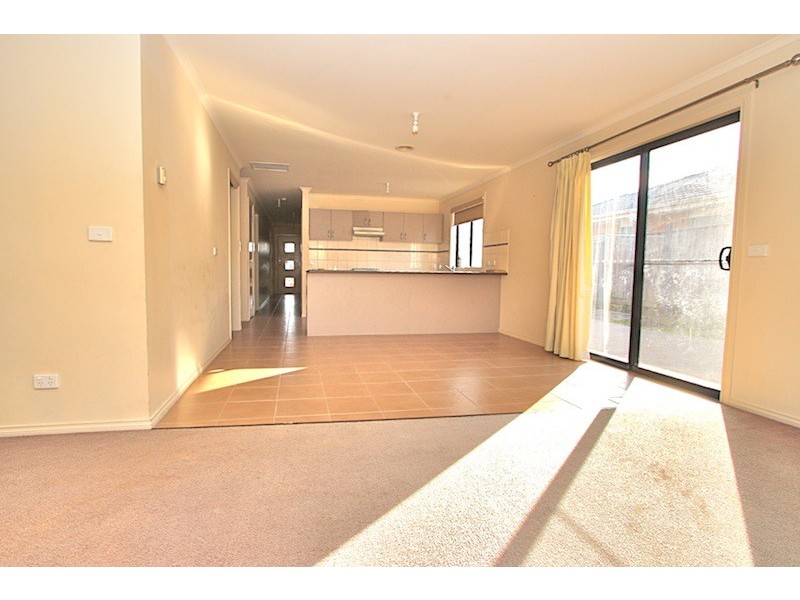 17 Tyrone Avenue, Pakenham VIC 3810