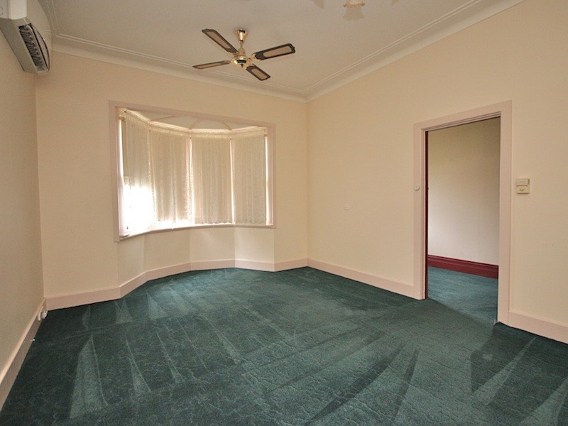 14 Rogers Street, Pakenham VIC 3810