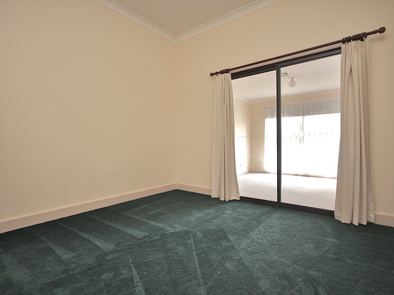 14 Rogers Street, Pakenham VIC 3810