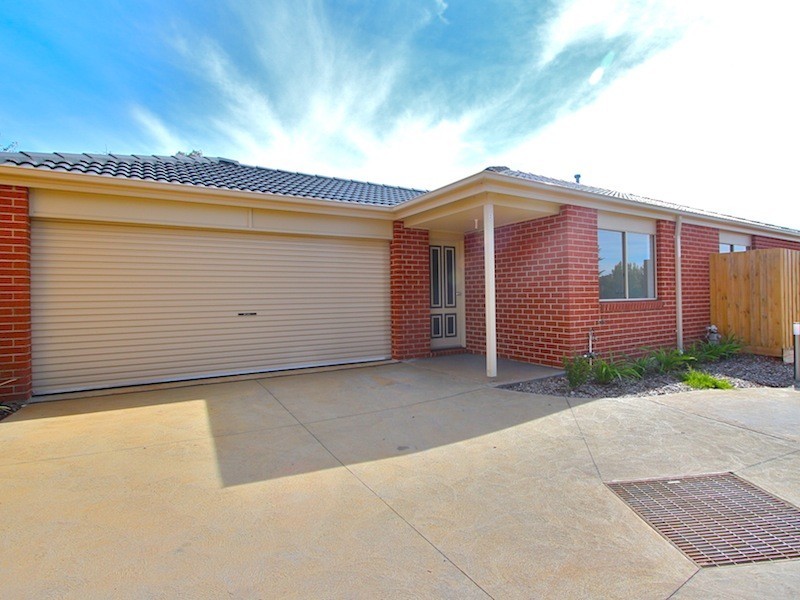 2/112 Burke Street, Warragul VIC 3820