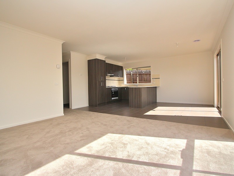 2/112 Burke Street, Warragul VIC 3820