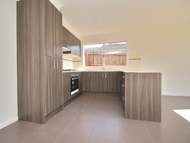 2/112 Burke Street, Warragul VIC 3820