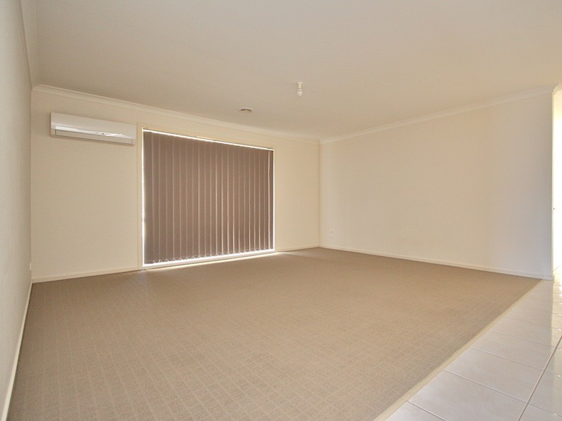 79 Bluehills Boulevard, Pakenham VIC 3810