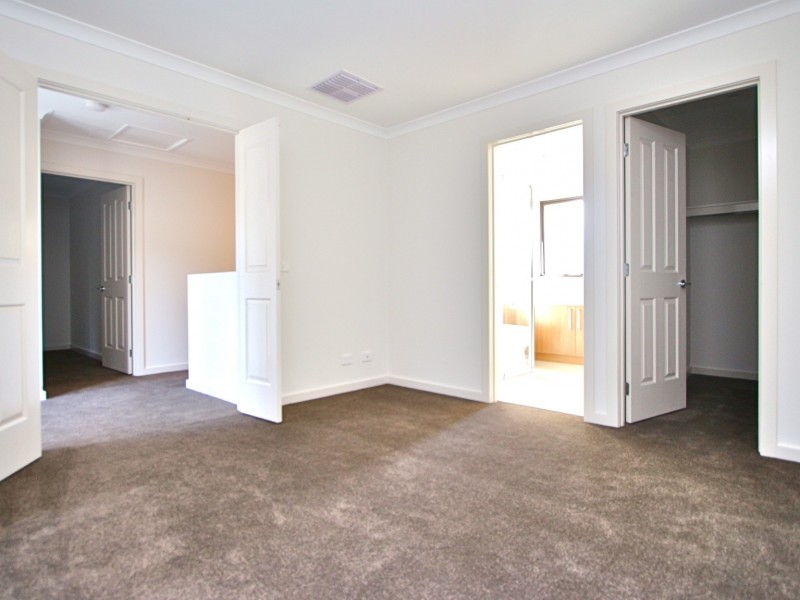 2/72 Lynbrook Boulevard, Lynbrook VIC 3975