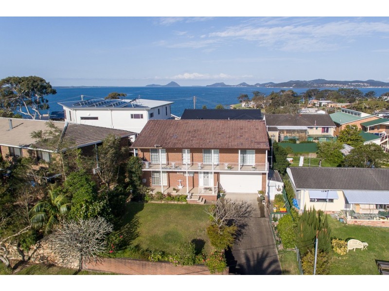 32 Vista Avenue, Soldiers Point NSW 2317