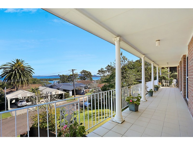 32 Vista Avenue, Soldiers Point NSW 2317