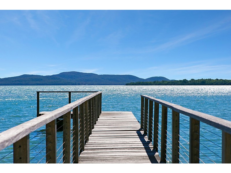 7 Caswell Crescent, Tanilba Bay NSW 2319