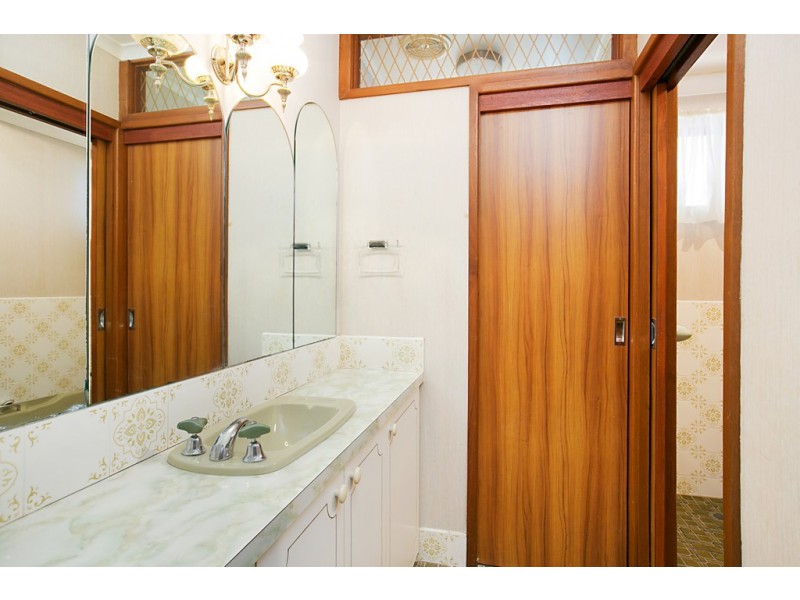 7 Caswell Crescent, Tanilba Bay NSW 2319