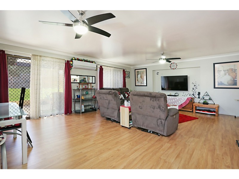 55 Wychewood Ave, Mallabula NSW 2319