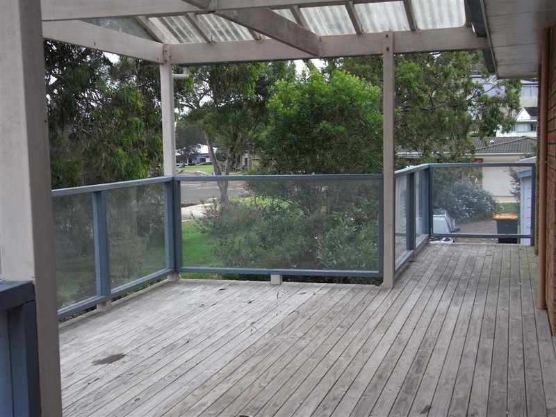 5 Pomona Place, Tanilba Bay NSW 2319