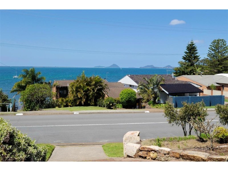 52 Soliders Point Road, Soldiers Point NSW 2317