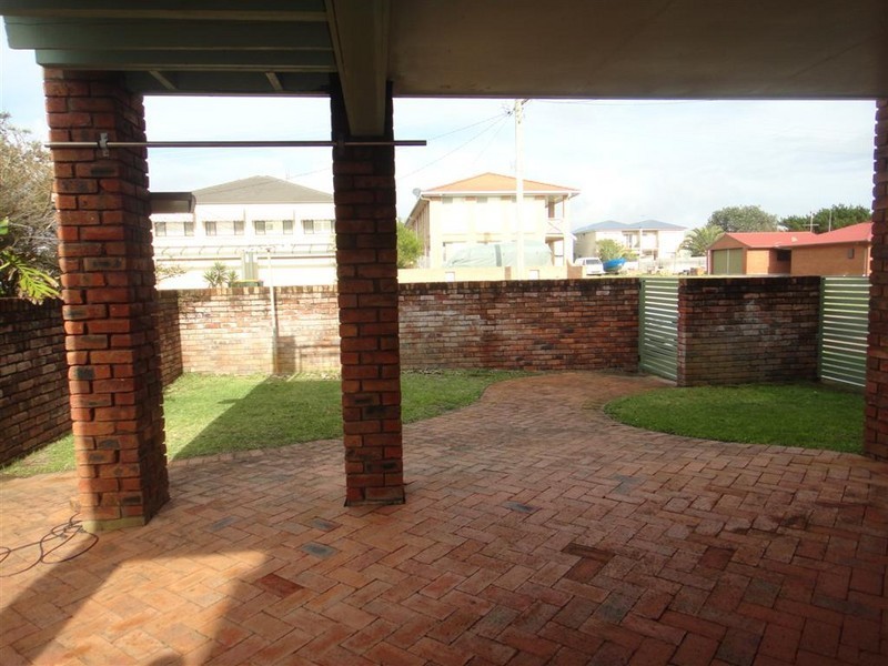 1/4 Fitzroy Street, Anna Bay NSW 2316