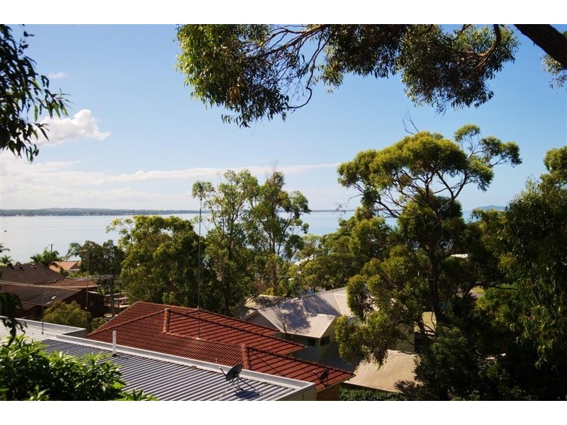 1/18 Vista Avenue, Soldiers Point NSW 2317