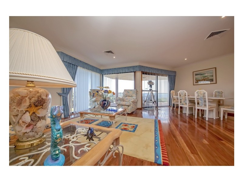 2 Pacific Street, Fishermans Bay NSW 2316