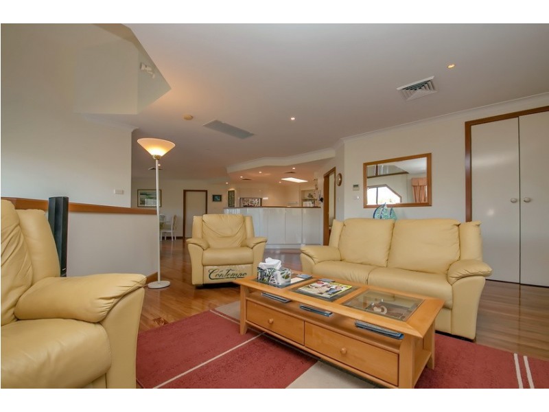 2 Pacific Street, Fishermans Bay NSW 2316