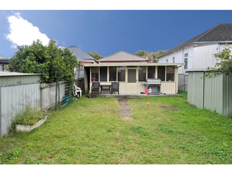 58 Douglas Street, Stockton NSW 2295
