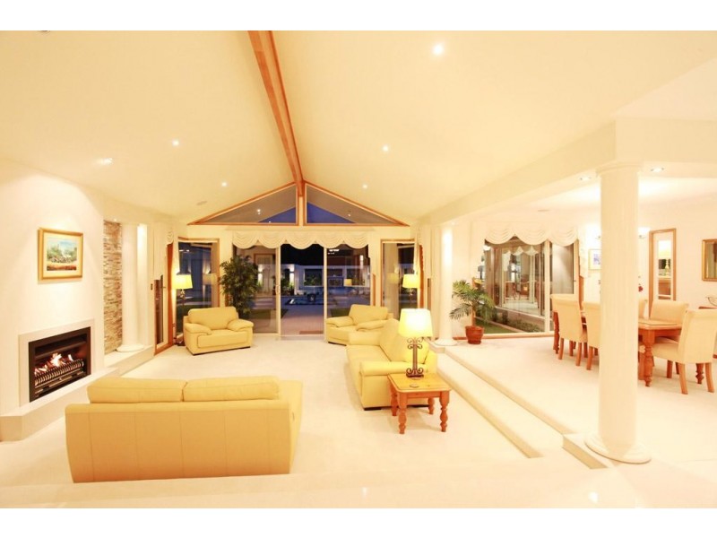 26 Reflections Drive, One Mile NSW 2316