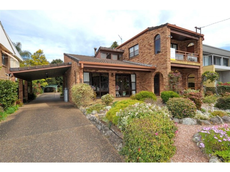 101 Cook Parade, Lemon Tree Passage NSW 2319