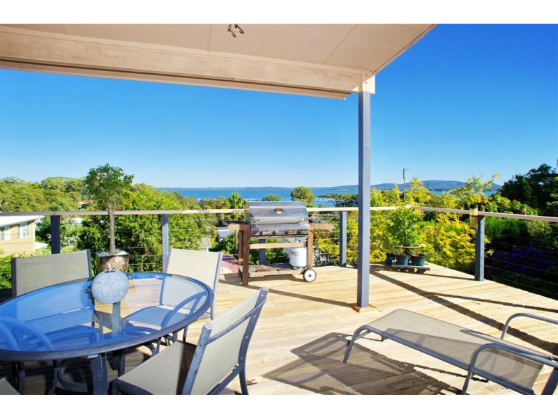8 Lyndel Close, Soldiers Point NSW 2317