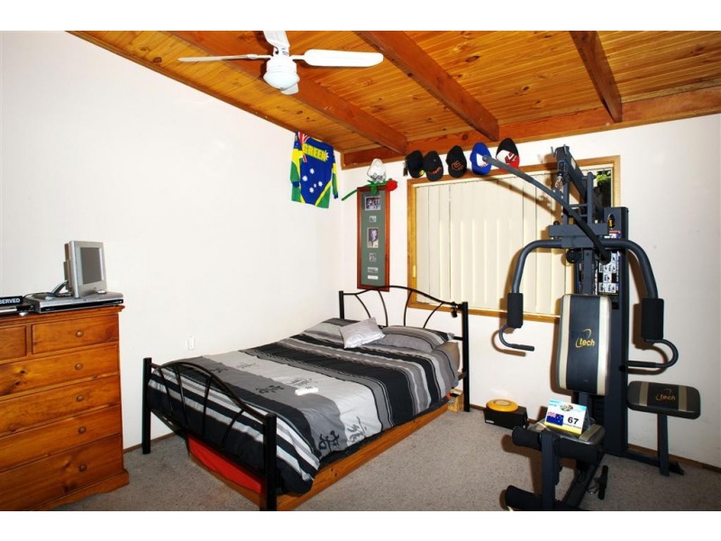 8 Lyndel Close, Soldiers Point NSW 2317