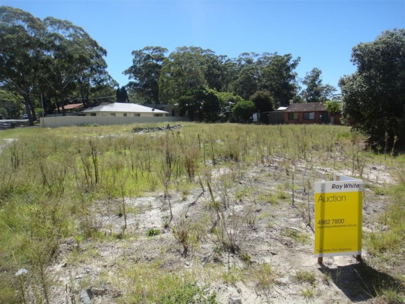56 and 58 Meredith Avenue, Lemon Tree Passage NSW 2319