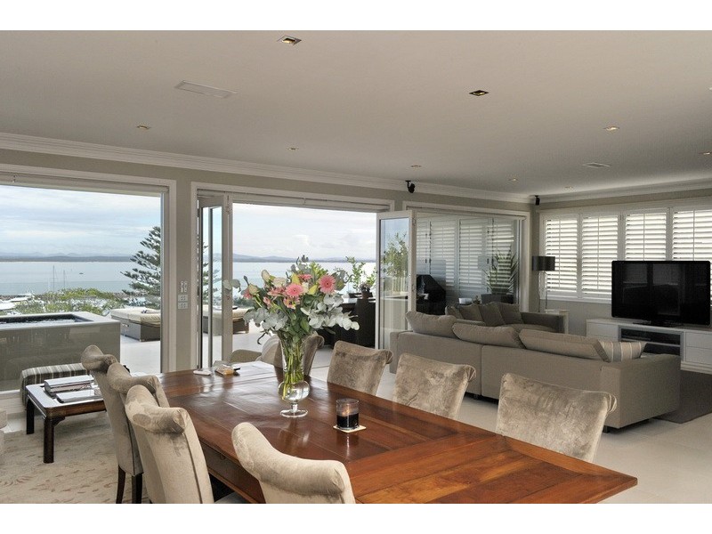 2/82 Magnus Street, Nelson Bay NSW 2315