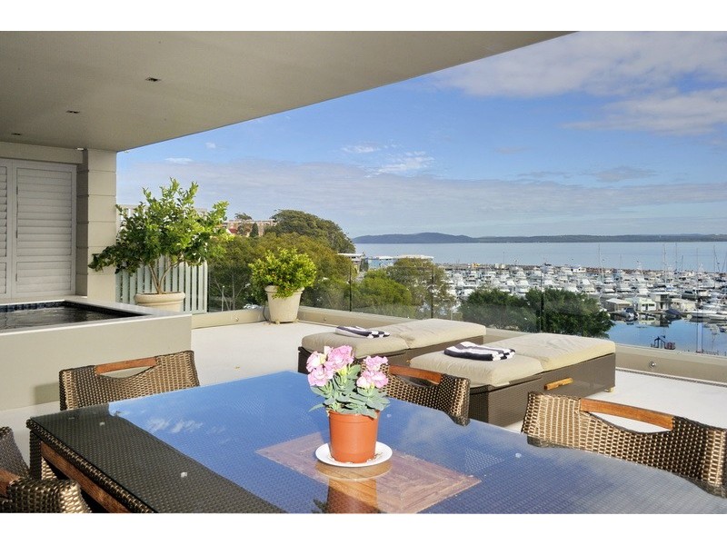 2/82 Magnus Street, Nelson Bay NSW 2315