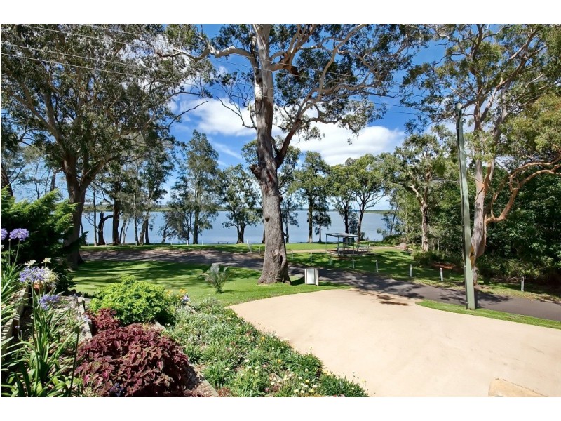 17 Gibbers Drive, Lemon Tree Passage NSW 2319