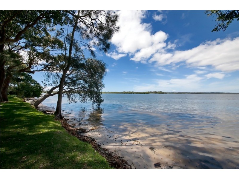 17 Gibbers Drive, Lemon Tree Passage NSW 2319