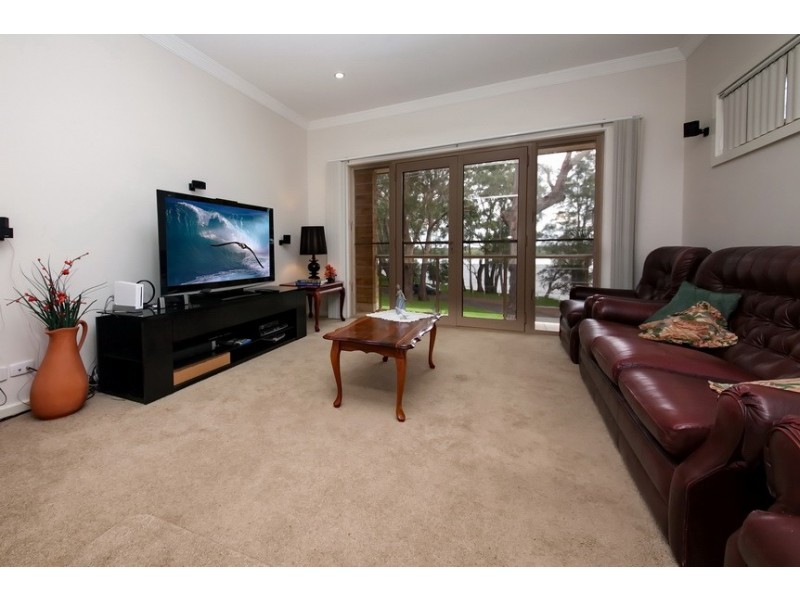 17 Gibbers Drive, Lemon Tree Passage NSW 2319