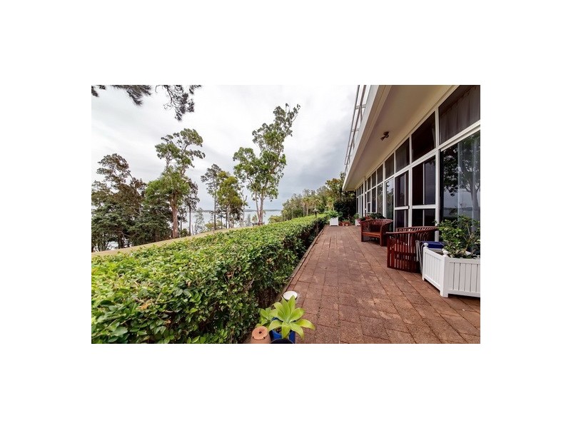 2/44 Danalene Parade, Corlette NSW 2315