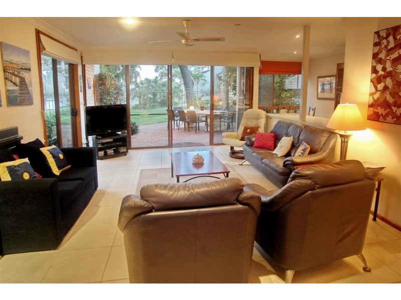 11/4 Cromarty Road, Soldiers Point NSW 2317