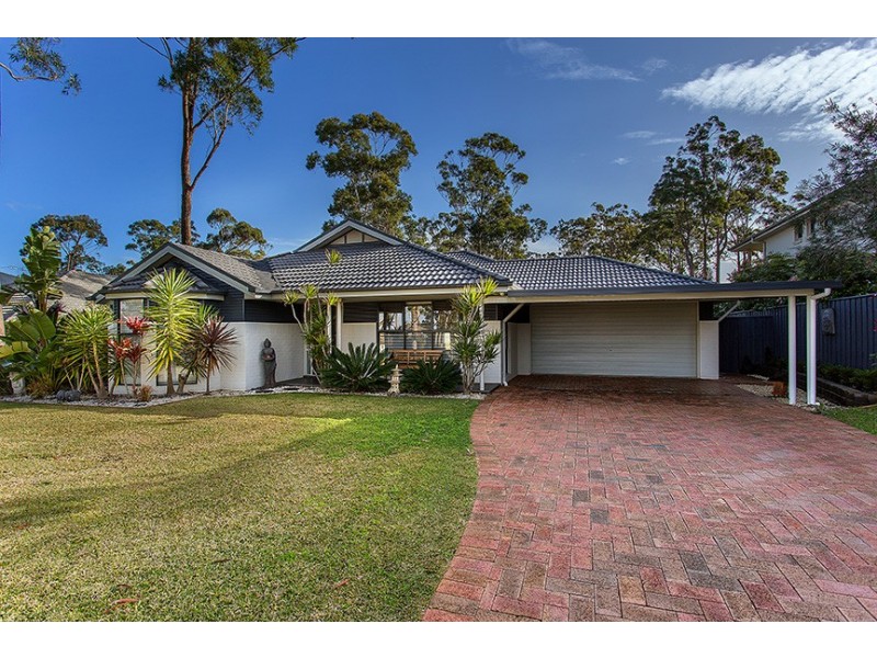 16 Oakmont Avenue, Medowie NSW 2318